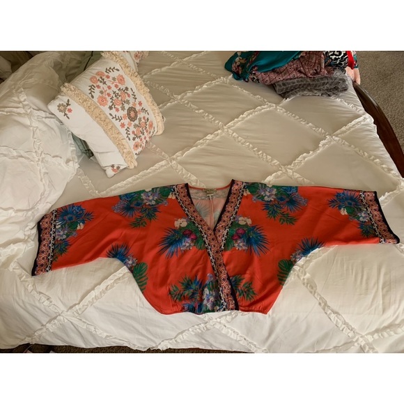 Flying Tomato Tropical Vacation Top Size Small - Picture 3 of 4